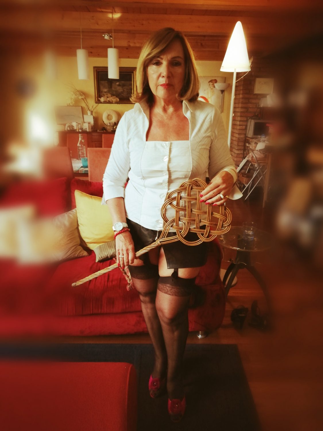 Contessa Juliette, die böse Tante, nimmt sich deiner